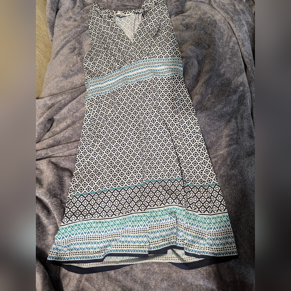 EUC Max Studio Navy and White Geometric Dress